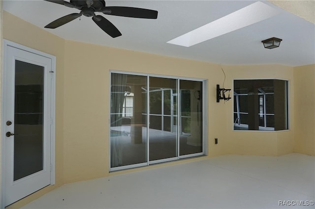 view of patio with ceiling fan