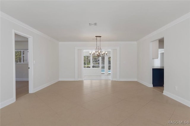 spare room featuring visible vents, an inviting chandelier, ornamental molding, light tile patterned flooring, and baseboards