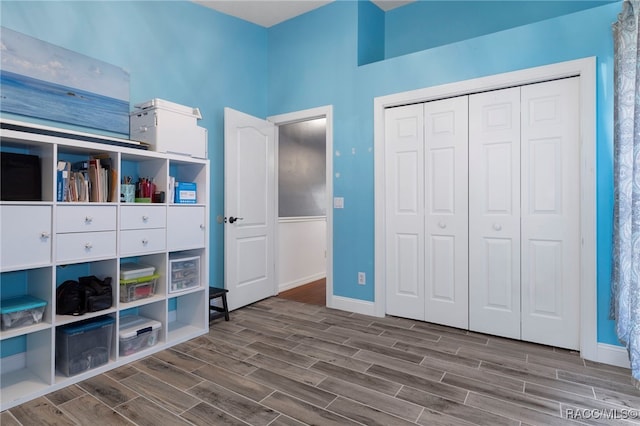 bedroom featuring a closet