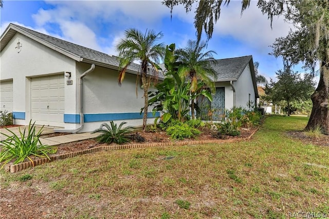 view of front of house featuring a front yard