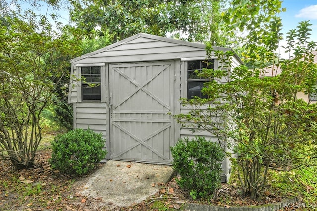 view of outbuilding