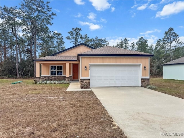 view of front of house featuring a garage