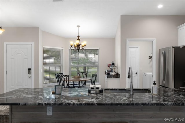 140 W Frisco Ln, Citrus Springs, FL 34434 - dining room featuring a chandelier and recessed lighting