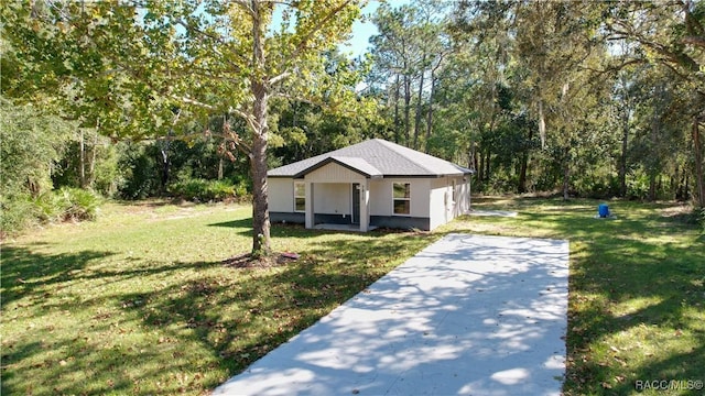 view of front of house with a front yard