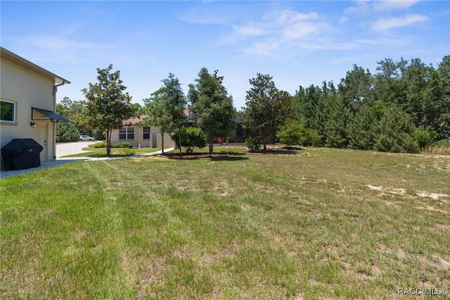 2056 W Learwood Pl, Beverly Hills, FL 34465 - view of grassy yard
