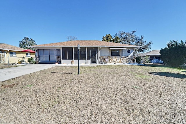 ranch-style house featuring a garage