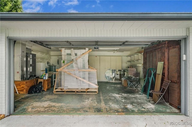 8831 E Sandpiper Dr, Inverness, FL 34450 - view of garage