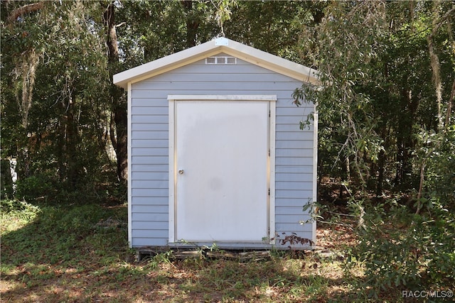 view of outdoor structure