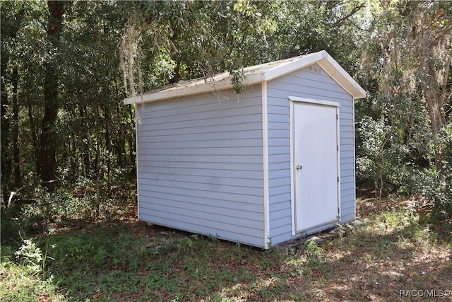 view of outbuilding