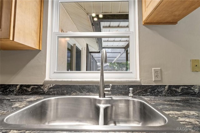 520 S Jefferson St, Beverly Hills, FL 34465 - room details with a sink and dark countertops