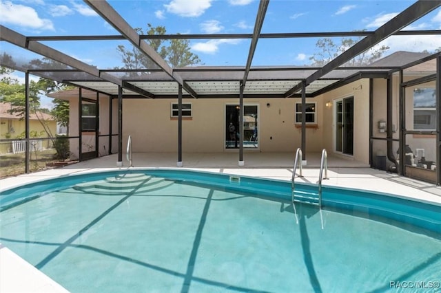 520 S Jefferson St, Beverly Hills, FL 34465 - outdoor pool with glass enclosure and a patio