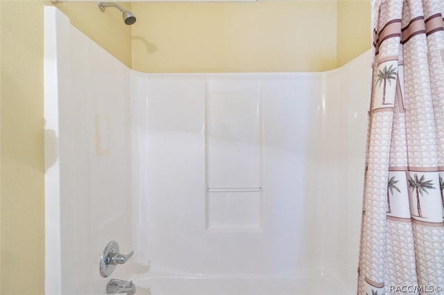 bathroom featuring shower / bathing tub combination