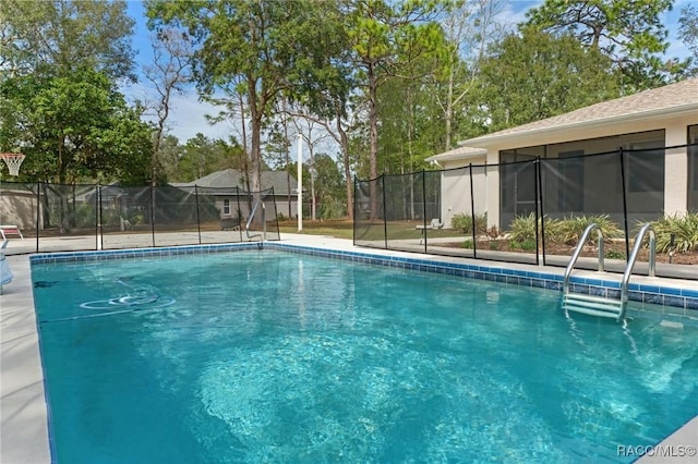 view of swimming pool