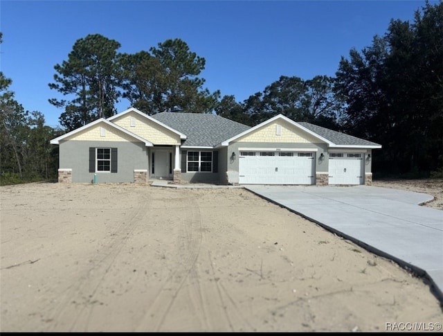 view of front facade with a garage