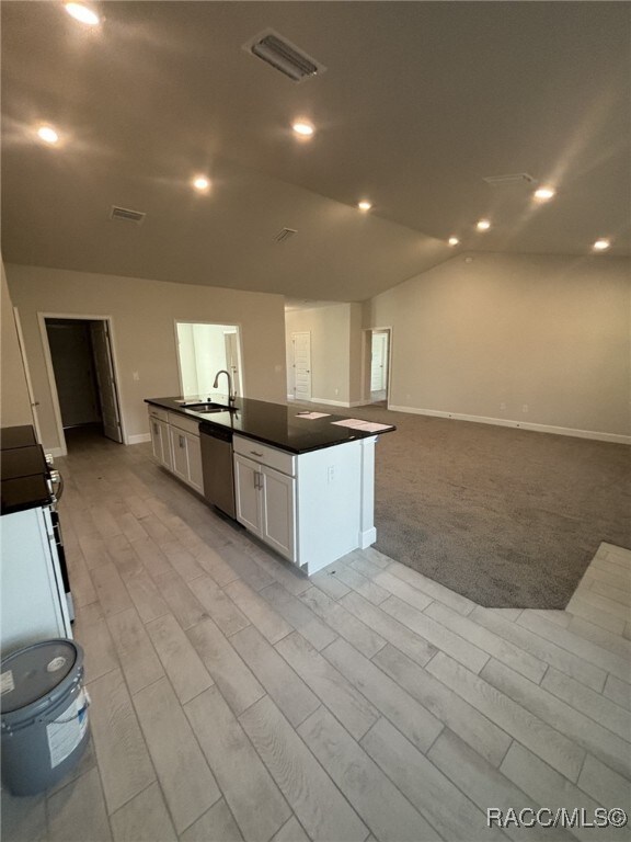 bathroom featuring a tub