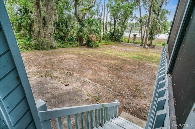 view of yard featuring a water view