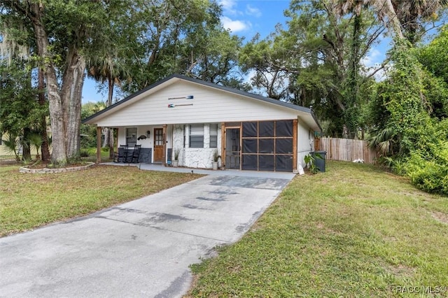 4080 N Eagle Nest Pt, Crystal River, FL 34428 - bungalow featuring a porch and driveway