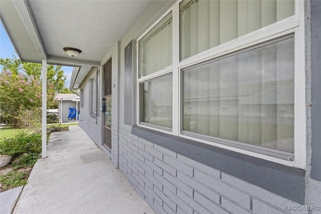 2 James St, Beverly Hills, FL 34465 - view of patio / terrace