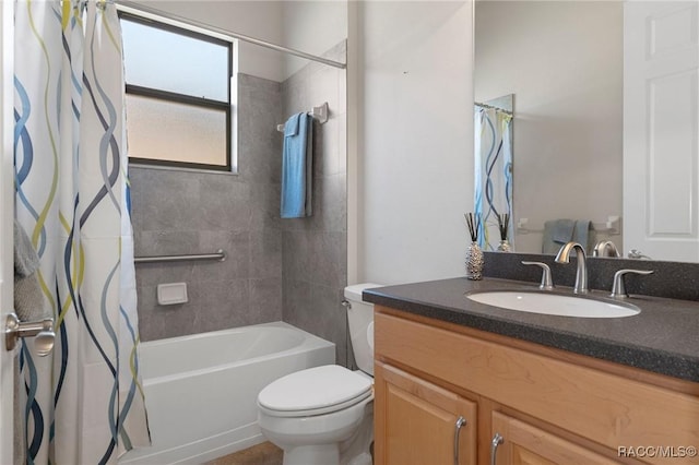 full bathroom featuring vanity, toilet, and shower / bath combo