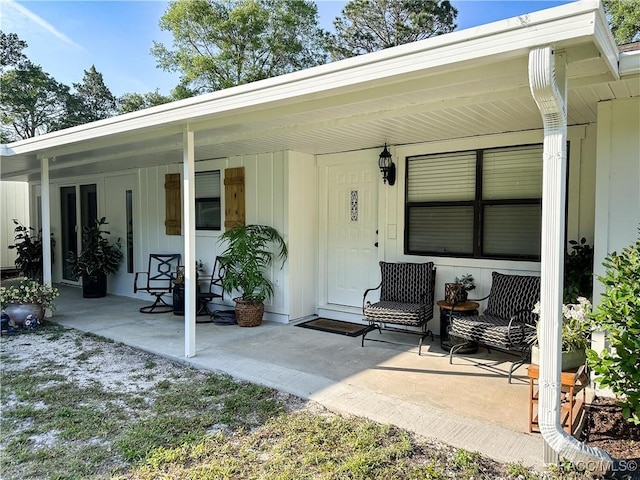 4101 E Gloria Dr, Hernando, FL 34442 - entrance to property featuring a porch