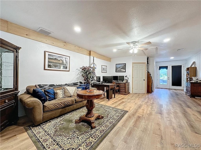 4101 E Gloria Dr, Hernando, FL 34442 - living area with light wood-style floors, a desk, a textured ceiling, ceiling fan, and recessed lighting