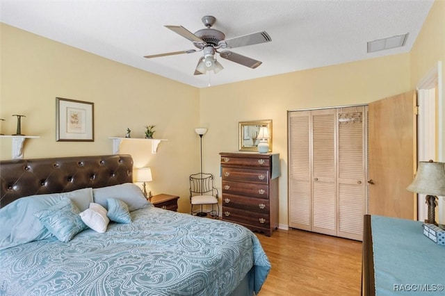 330 E Ireland Ct, Hernando, FL 34442 - bedroom featuring wood finished floors, a closet, and a ceiling fan