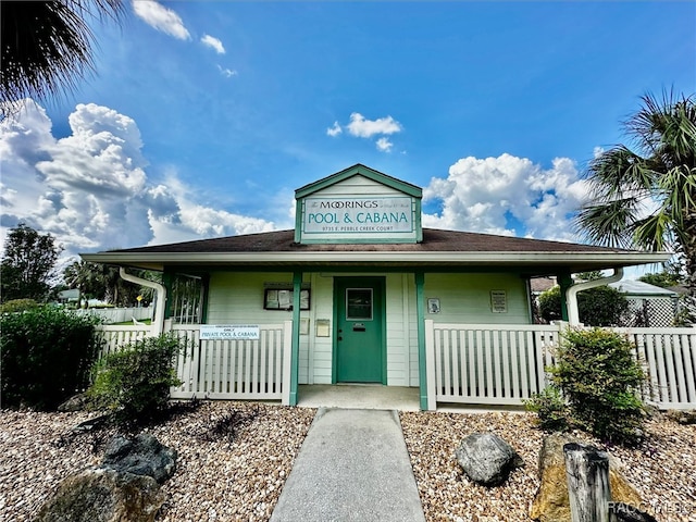 view of front of home with covered porch