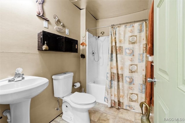5500 S Cedar Mill Path, Homosassa, FL 34448 - bathroom featuring shower / bathtub combination with curtain and tile patterned flooring