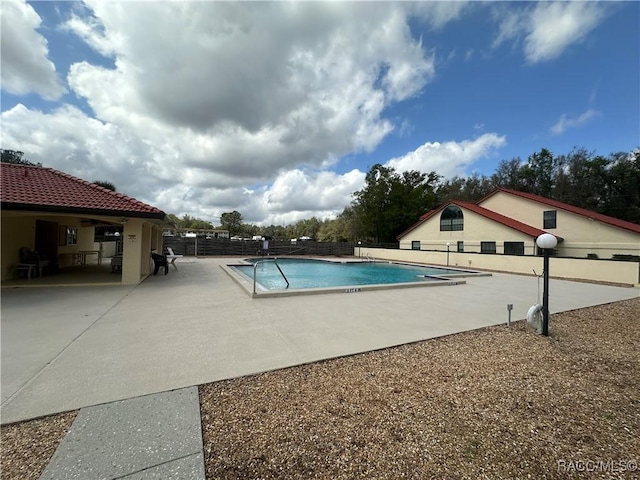 2356 Forest Dr, Inverness, FL 34453 - pool featuring a patio area and fence