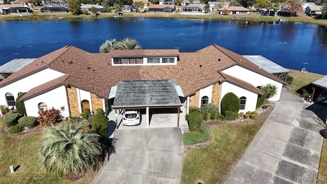 bird's eye view with a water view