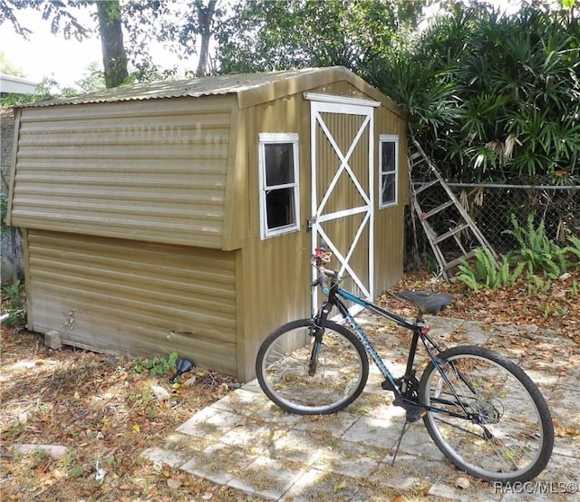 127 N Braemar Dr, Inverness, FL 34450 - view of shed featuring fence