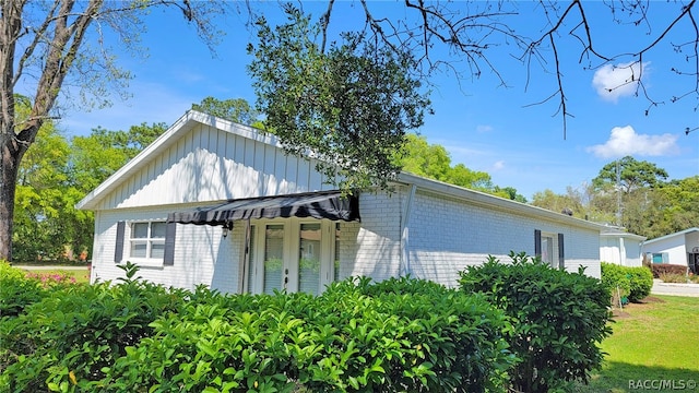 view of property exterior