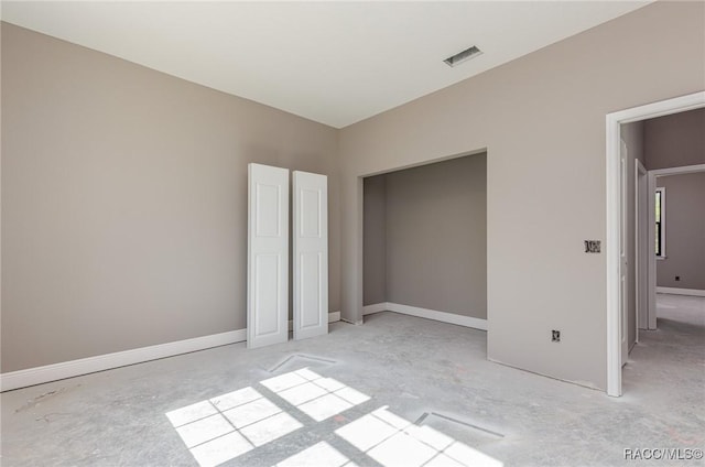 5898 N Flagstaff Ave, Beverly Hills, FL 34465 - unfurnished bedroom with baseboards