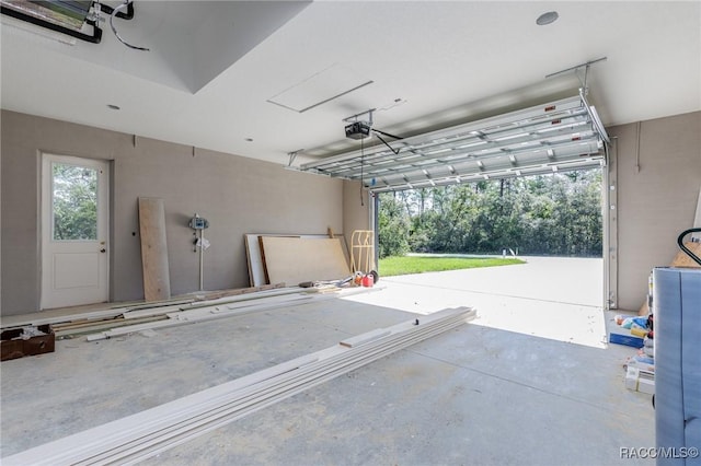 5898 N Flagstaff Ave, Beverly Hills, FL 34465 - garage featuring a garage door opener