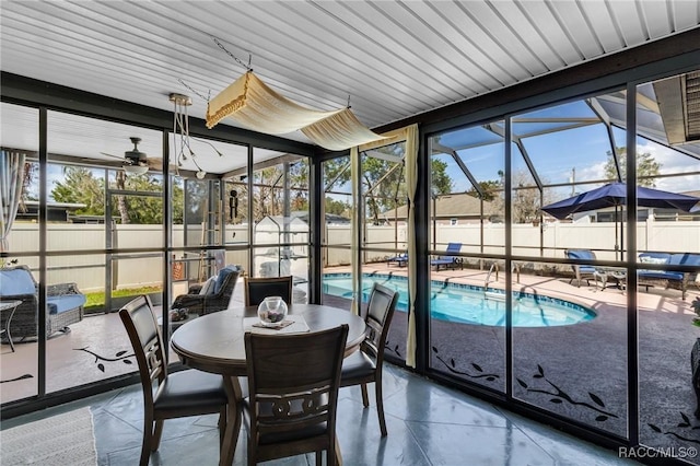 view of sunroom / solarium