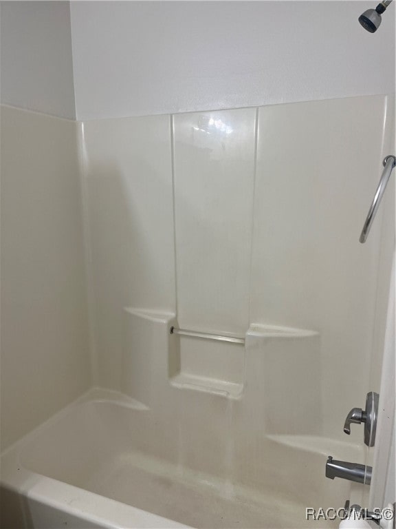 bathroom featuring shower / washtub combination