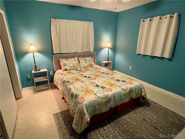 bedroom with ceiling fan