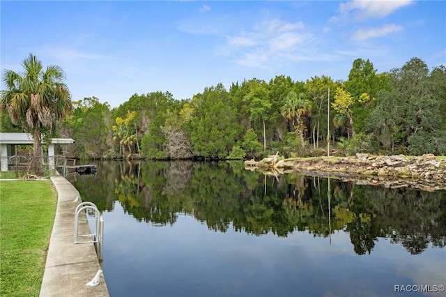 Listing photo 3 for 44 Magnolia Ave, Yankeetown FL 34498