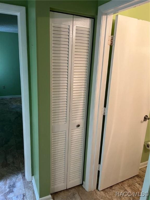 717 Whispering Pines Blvd, Inverness, FL 34453 - detailed view of baseboards