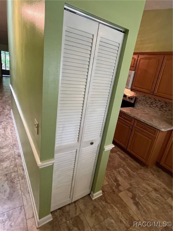 717 Whispering Pines Blvd, Inverness, FL 34453 - detailed view of baseboards