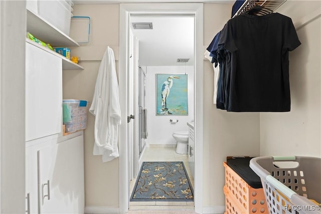 688 Midway Dr Unit B, Ocala, FL 34472 - full bathroom featuring tile patterned floors, toilet, baseboards, a shower with door, and a bathtub