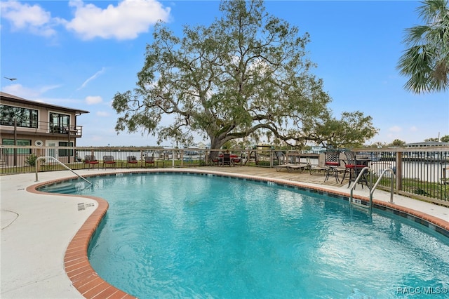 5155 S Gray Pelican Way, Homosassa, FL 34448 - community pool with a patio