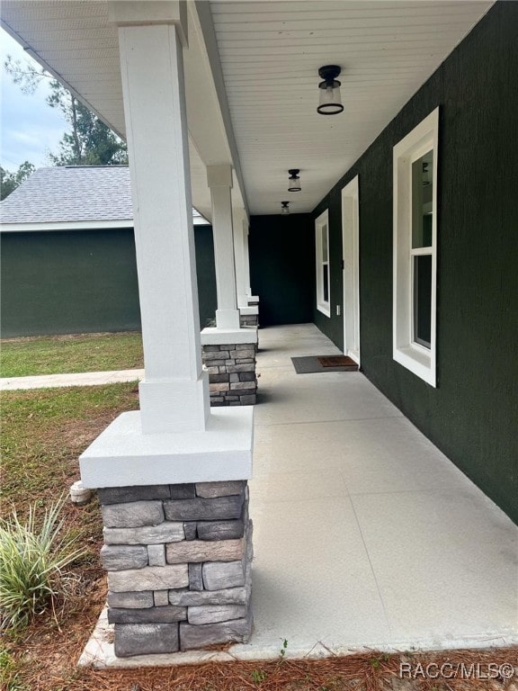 view of patio / terrace featuring covered porch