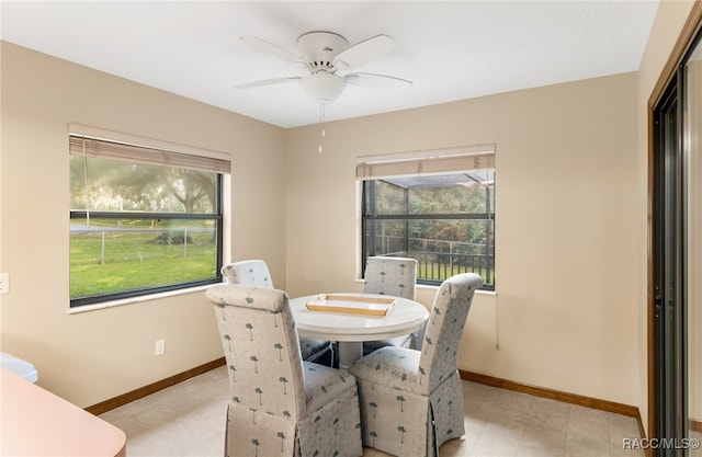 dining room with ceiling fan