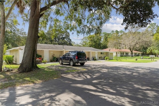 view of front of home with driveway