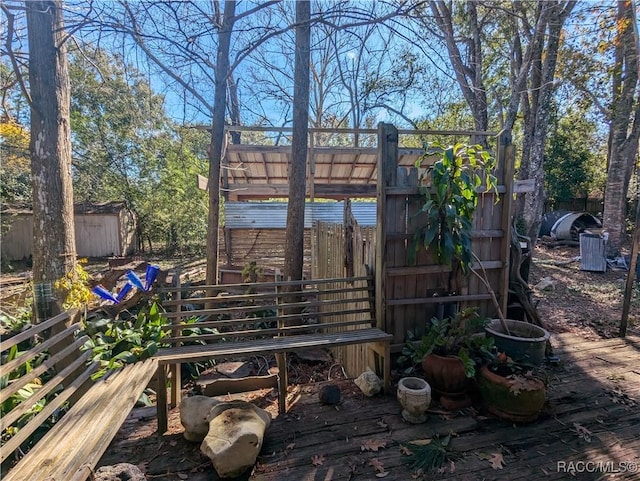 exterior space featuring a storage shed