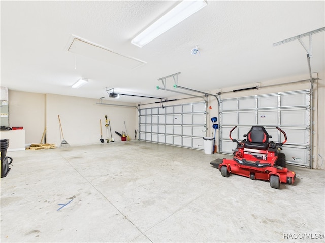 178 W Navarro Pl, Citrus Springs, FL 34434 - garage featuring a garage door opener