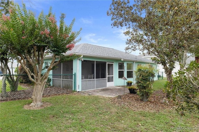 3570 E Cove Park Trl, Hernando, FL 34442 - back of property with a sunroom