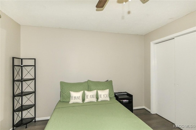 640 E Hartford St, Hernando, FL 34442 - bedroom with dark wood finished floors, ceiling fan, and a closet