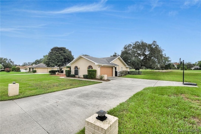 640 E Hartford St, Hernando, FL 34442 - ranch-style home featuring driveway, a front lawn, an attached garage, and stucco siding